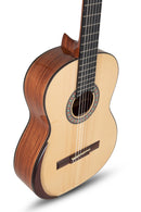 Guitarra clásica 501302 de Manuel Rodríguez con tapa de abeto macizo y fondo de bubinga.