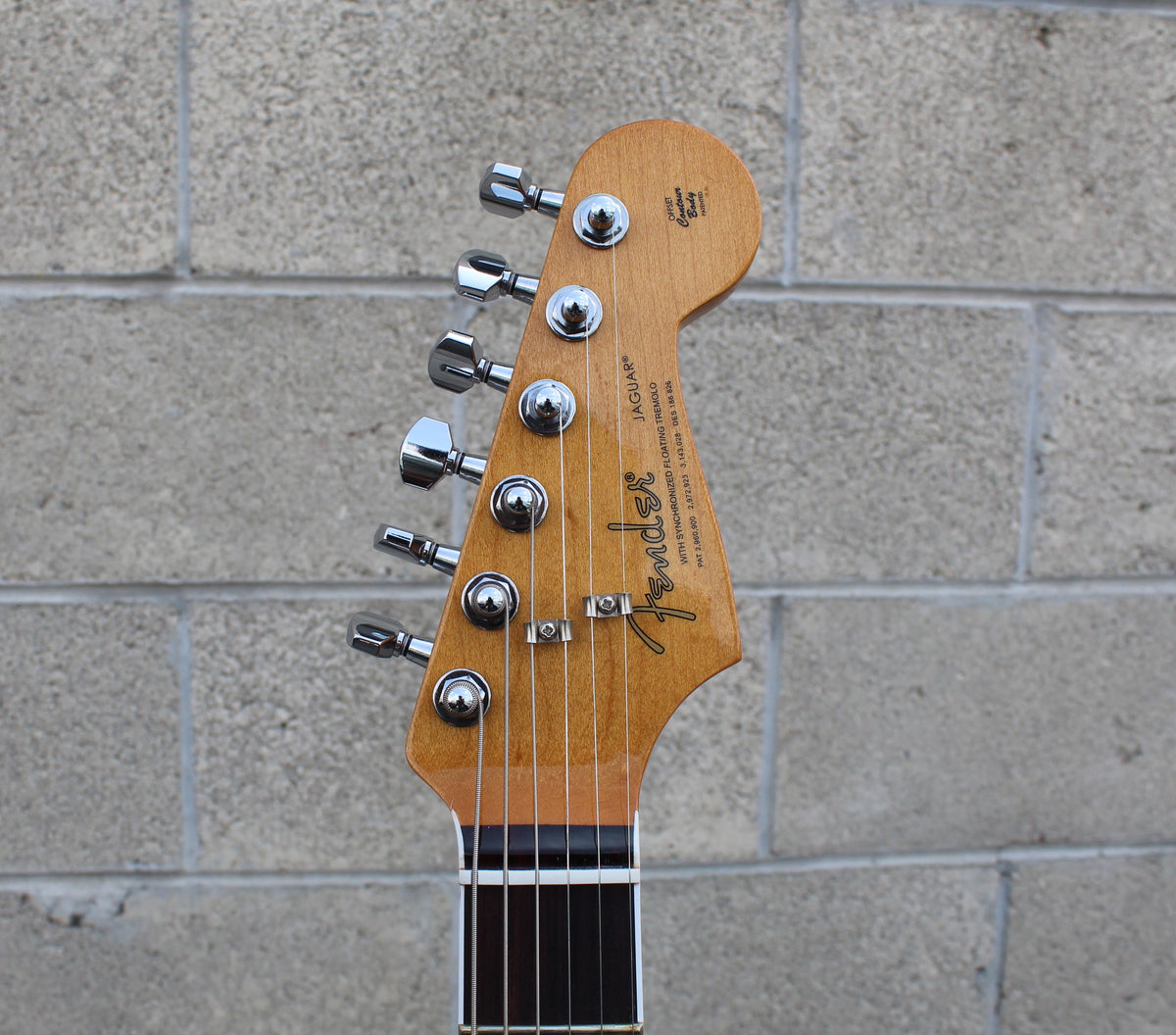 Fender Jaguar Kurt Cobain Signature Sunburst 0143001700