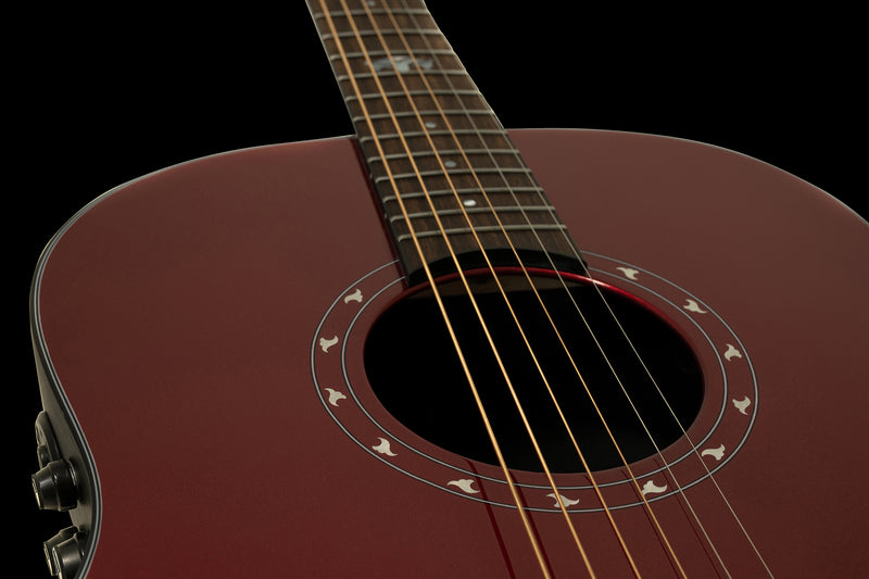 Ovation Pro Series Ultra 1516VRM-G – Guitarra Electroacústica Mid-Depth Vampira Red