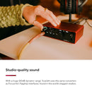 Focusrite Scarlett Solo en estudio casero para producción musical.