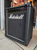 Amplificador Marshall Bass 12 usado fabricado en Inglaterra para bajo y guitarra
