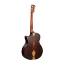 Detalle de tapa de abeto en guitarra Martin GPC-X2E