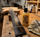 Howard Axe Wax Wood Instrument Polish para Guitarra 59ml