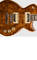 Detalle del cuerpo de caoba y tapa de arce flameado