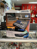 Mezcladora híbrida (Digital/Análoga) StudioLive AR8 USB